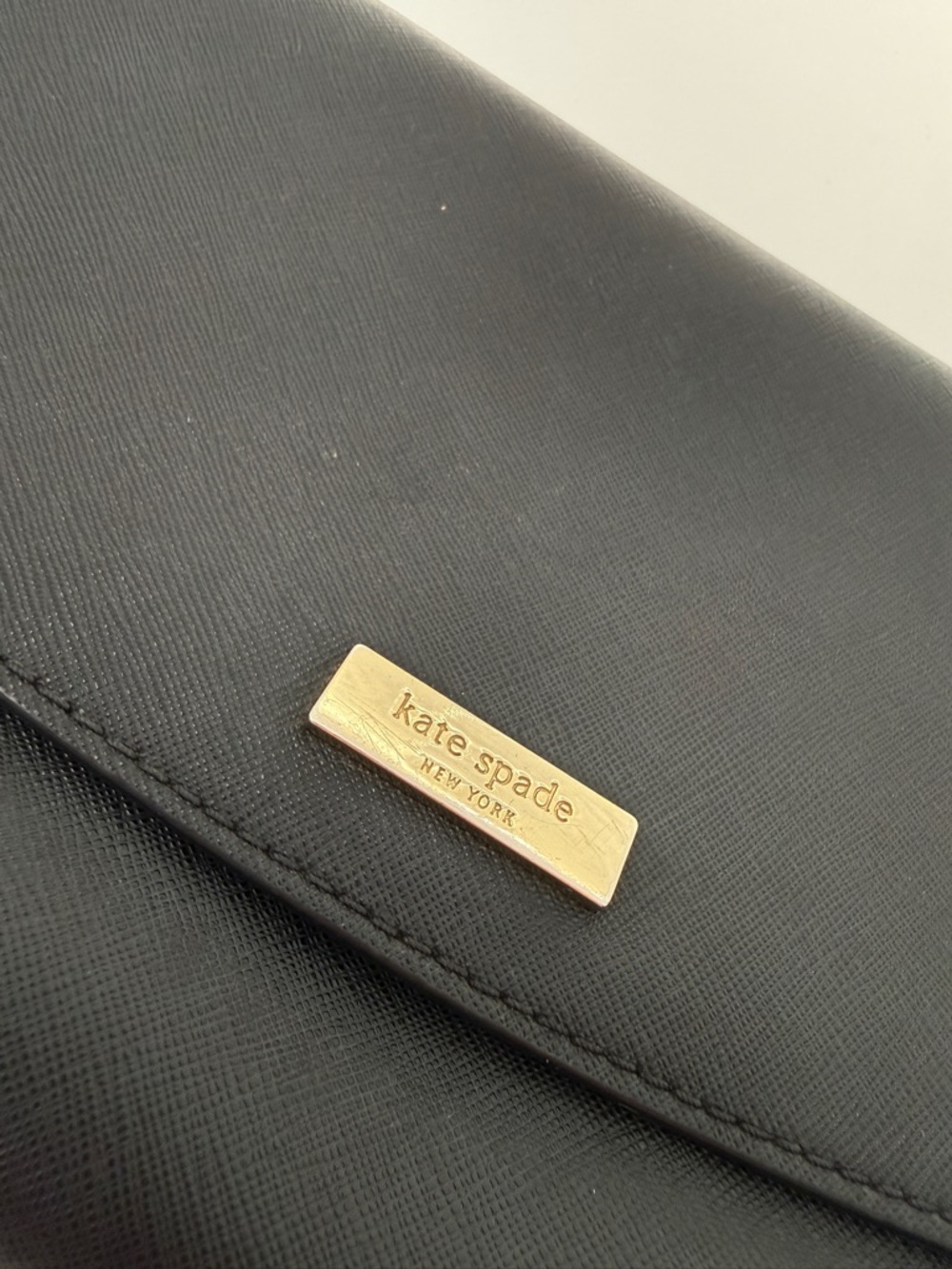 KATE SPADE Black Crossbody SAFFIANO LEATHER Bag - Sleek Everyday Shoulder Purse - Picture 2 of 6